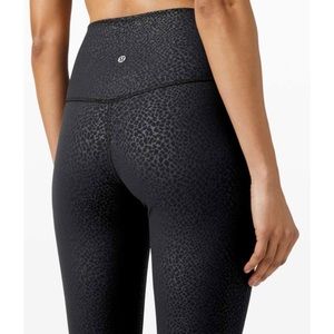 Like New - Lululemon Align 25” Leggings in Formulate Emboss Black
